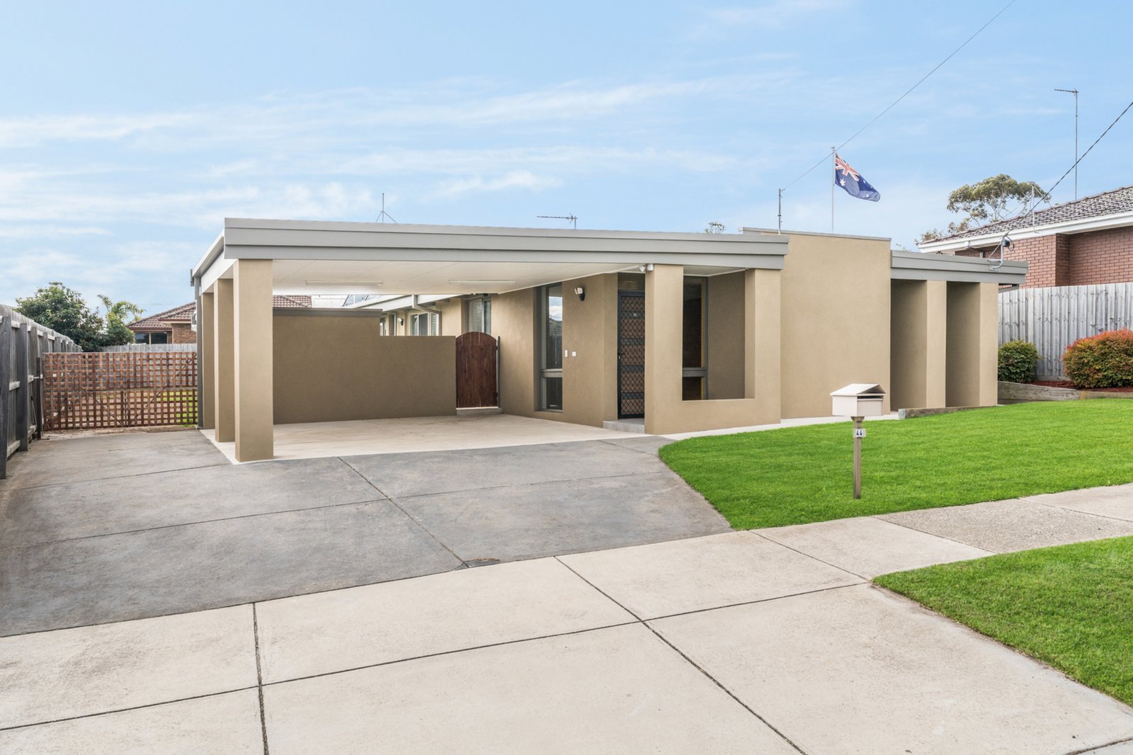 Gallery: 44 Cresta Street
