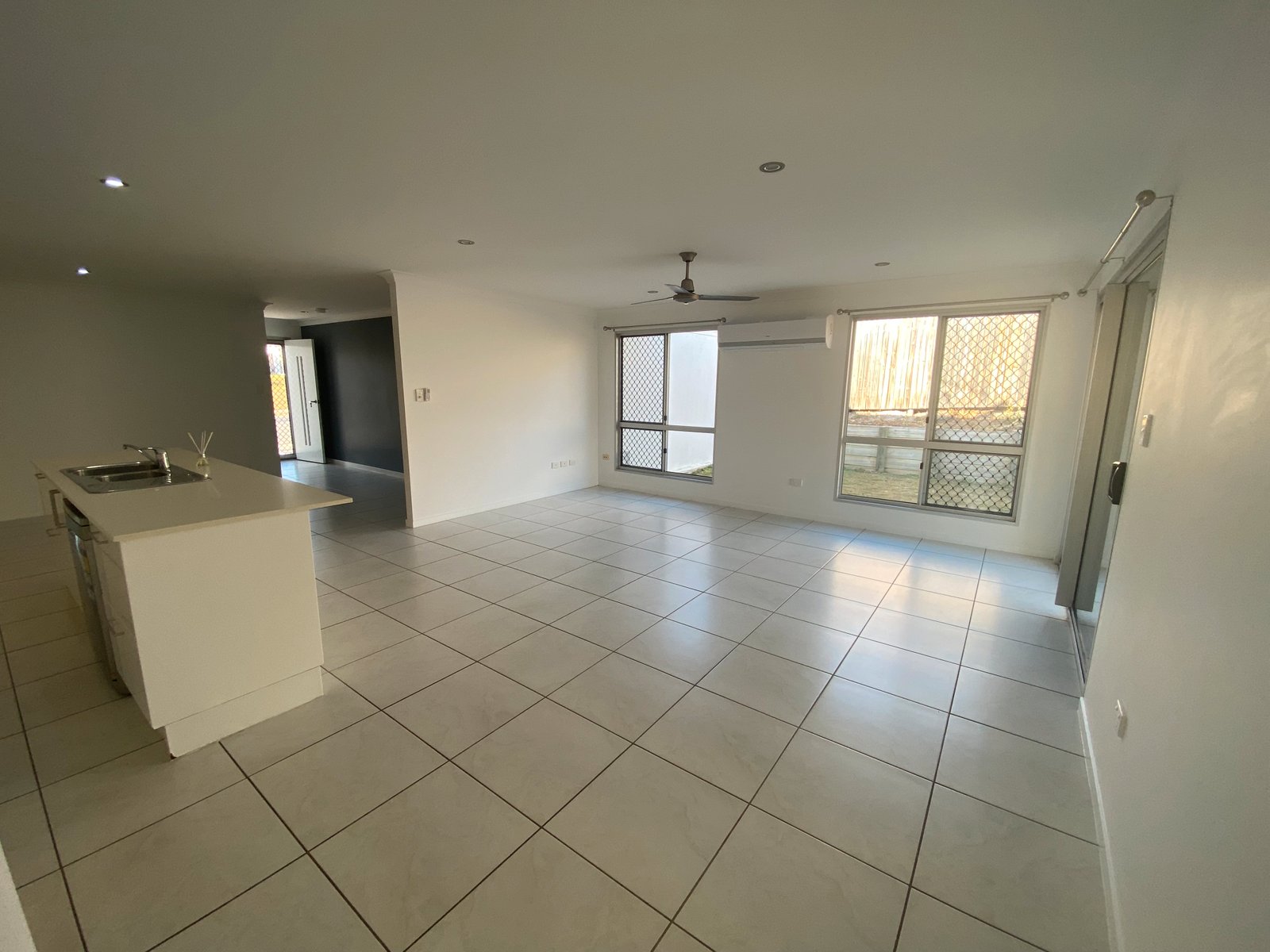 44 DAINTREE Boulevard NEW AUCKLAND 4