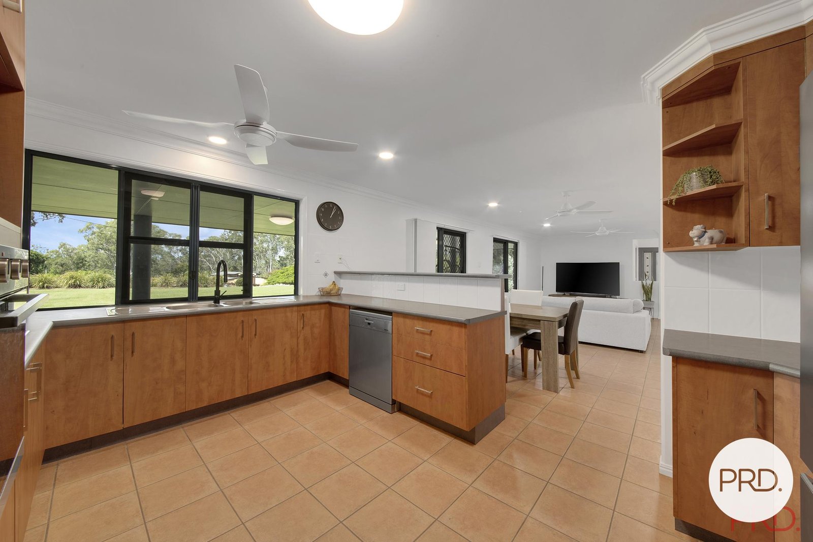 44 Dedekind Avenue BENARABY 10