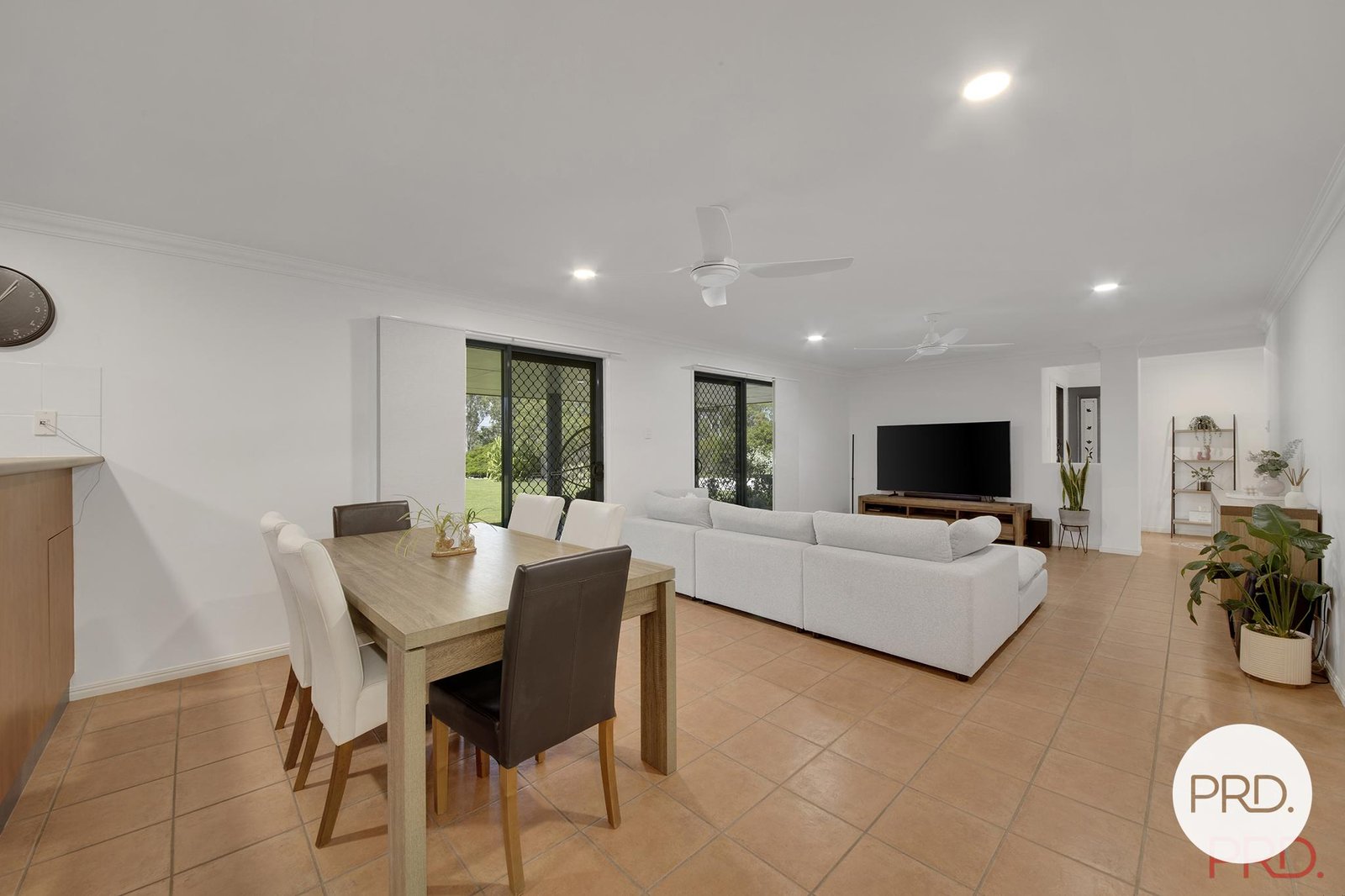 44 Dedekind Avenue BENARABY 11