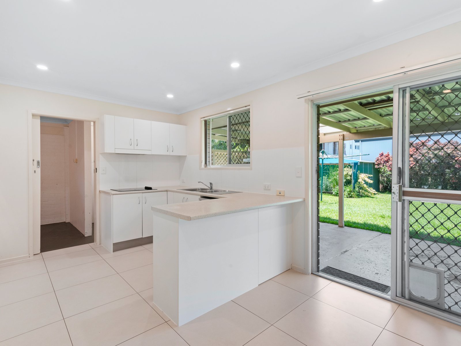 44 Denawen Street PALM BEACH 10