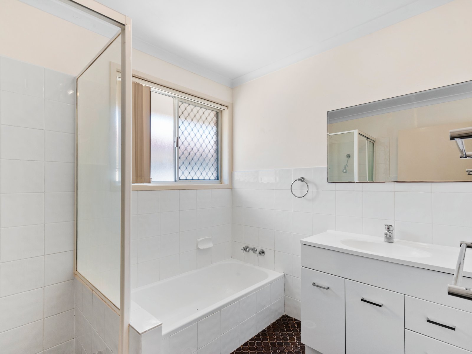 44 Denawen Street PALM BEACH 14