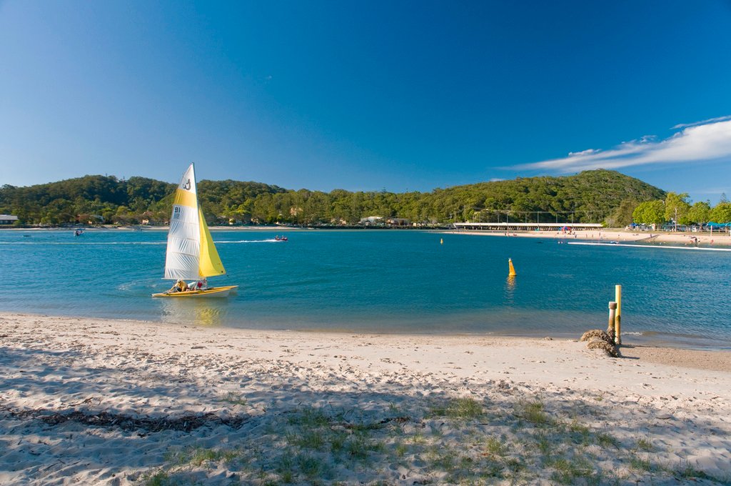 44 Denawen Street PALM BEACH 17