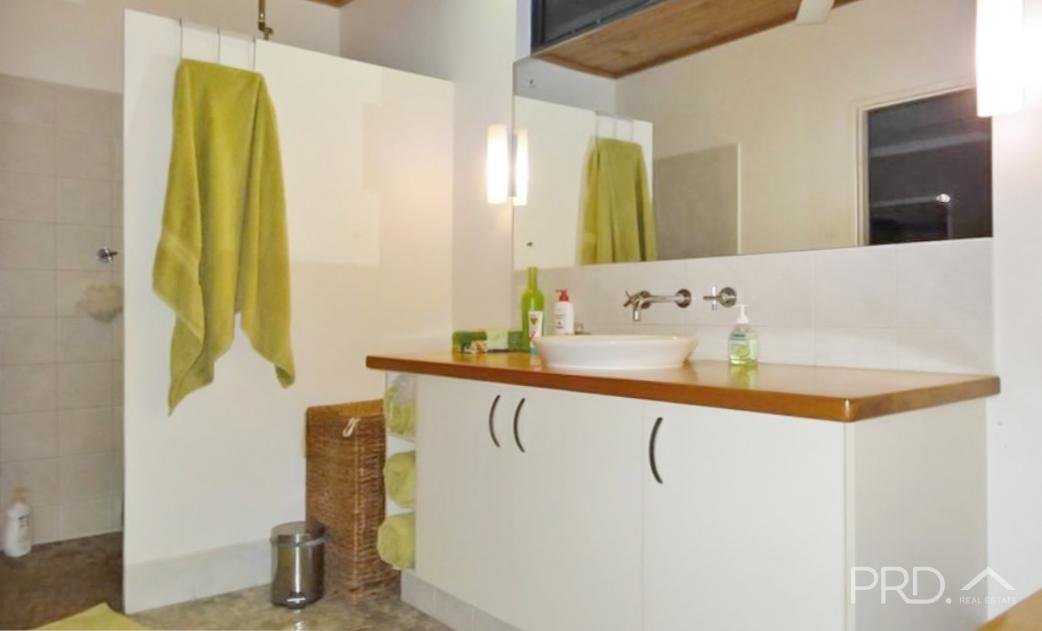 44 Durack Cres  BROOME 10