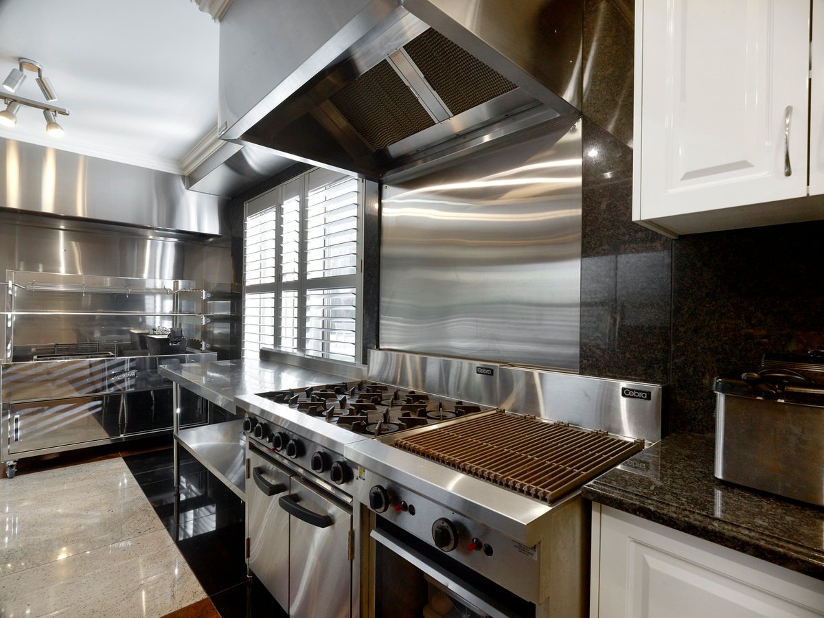 Real Estate and Property in 44 Ebden Avenue, Black Rock, VIC