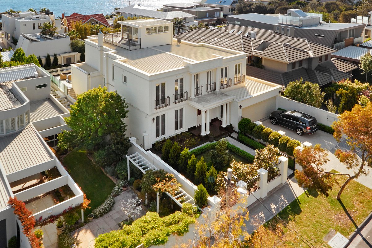 Real Estate and Property in 44 Ebden Avenue, Black Rock, VIC