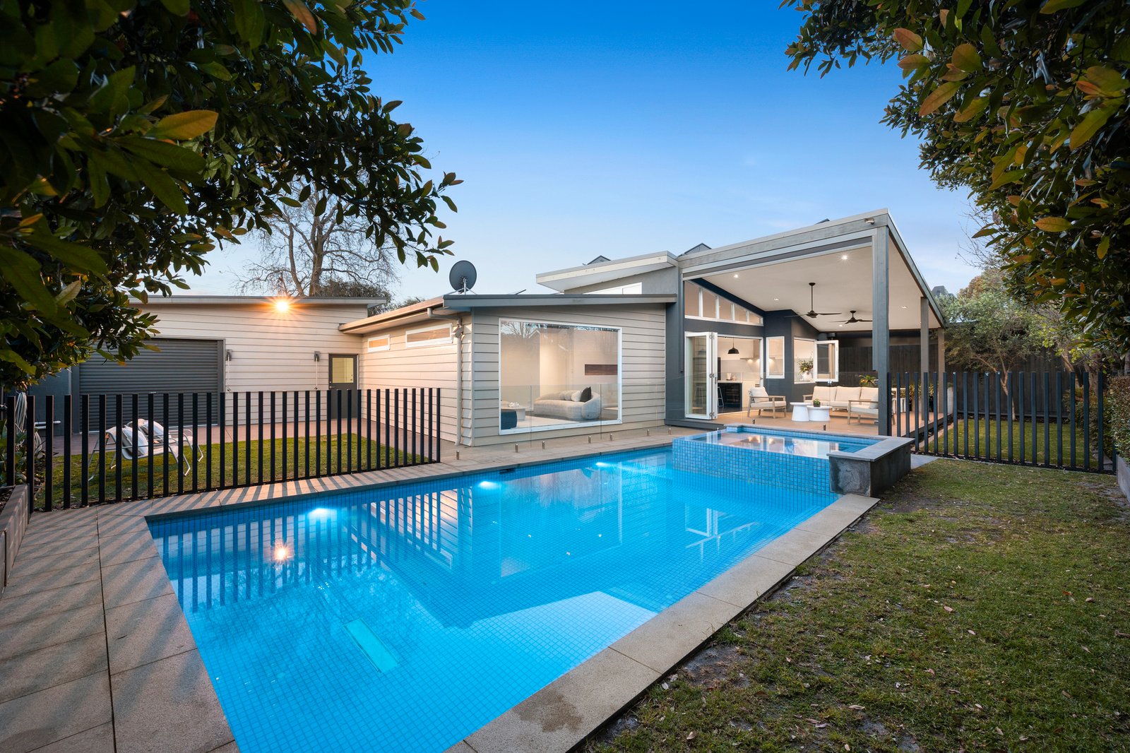 Gallery: 44 Edmond Street