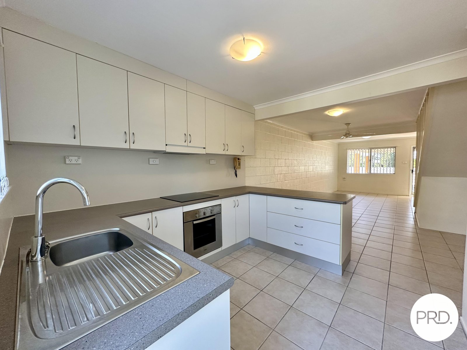 4/4 Elizabeth Street TANNUM SANDS 6