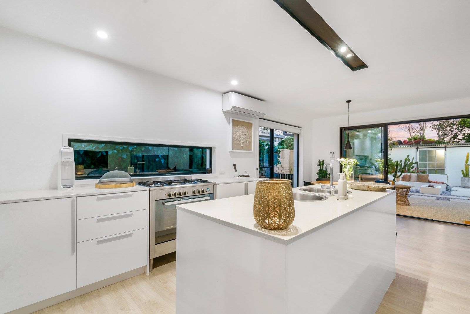 44 Fifteenth Avenue PALM BEACH 12