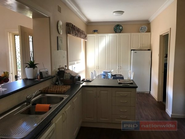 44 Fitzroy Street TUMUT 11