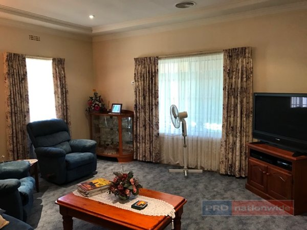 44 Fitzroy Street TUMUT 14