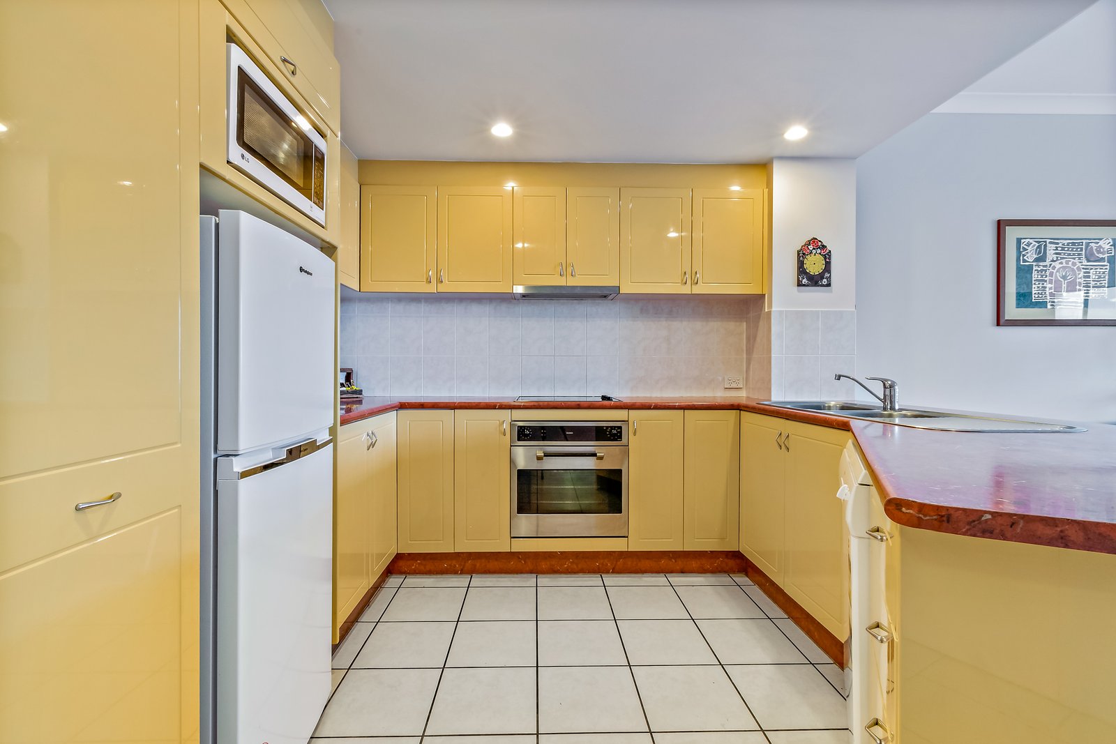 4/4 Golden Orchid Drive AIRLIE BEACH 5