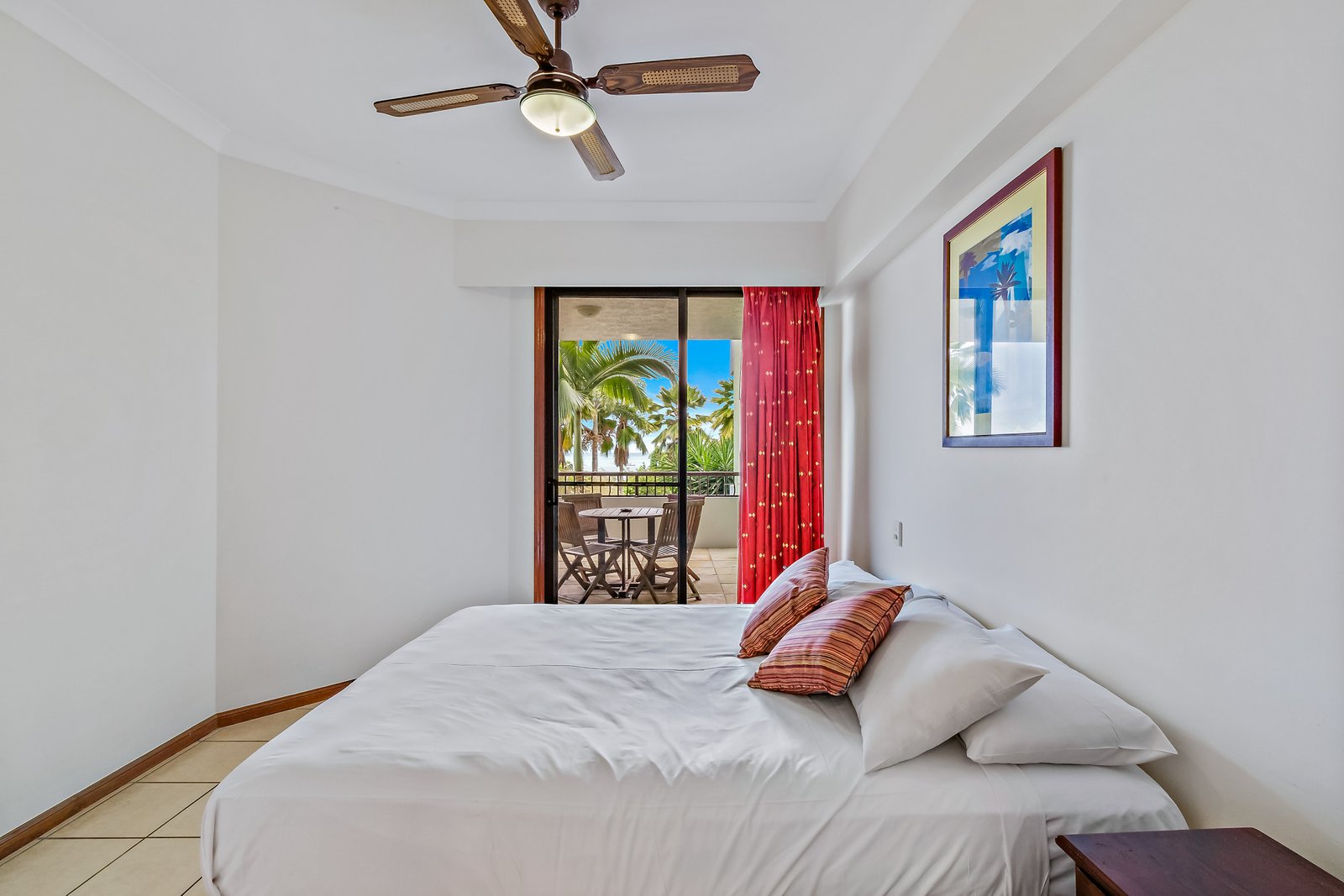 4/4 Golden Orchid Drive AIRLIE BEACH 14