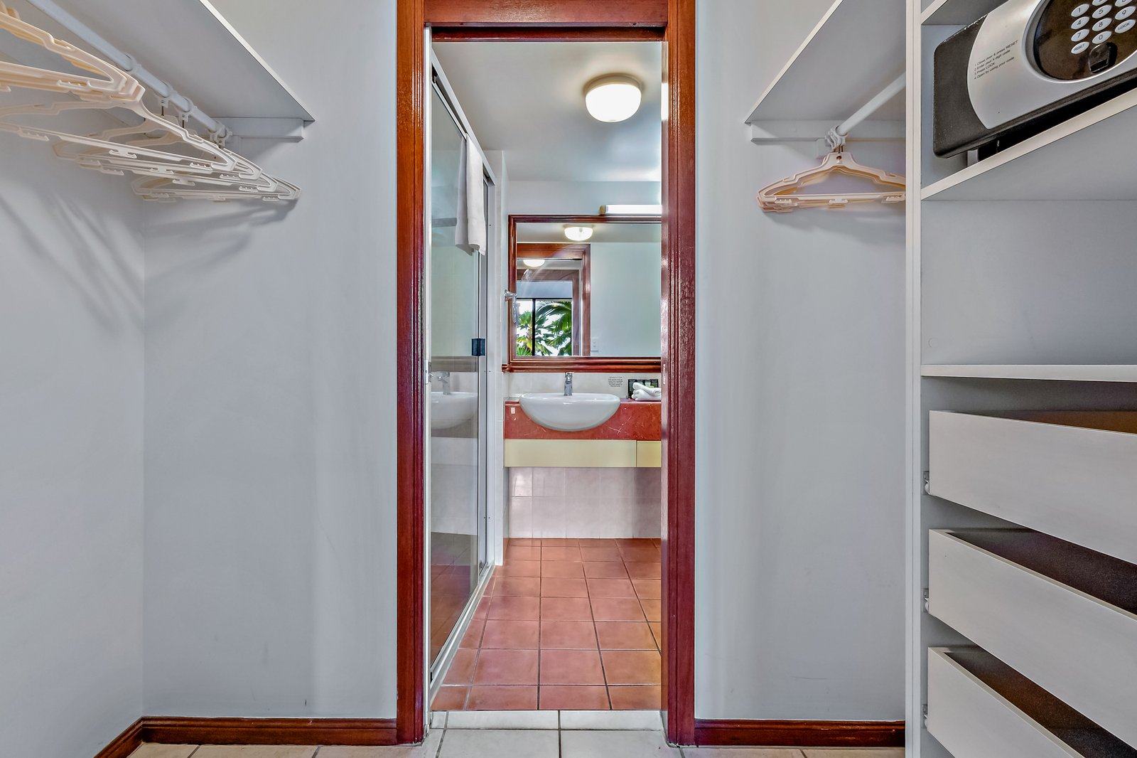 4/4 Golden Orchid Drive AIRLIE BEACH 15