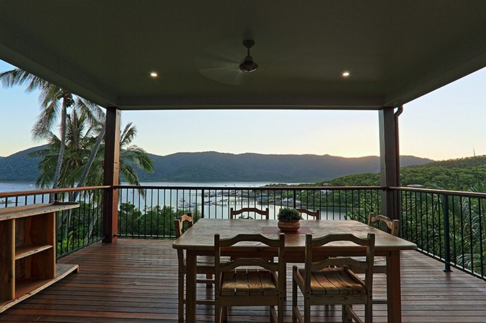 44 Harbour Avenue SHUTE HARBOUR 4