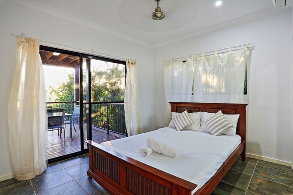 44 Harbour Avenue SHUTE HARBOUR 11