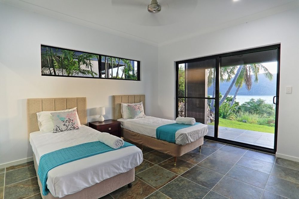 44 Harbour Avenue SHUTE HARBOUR 12