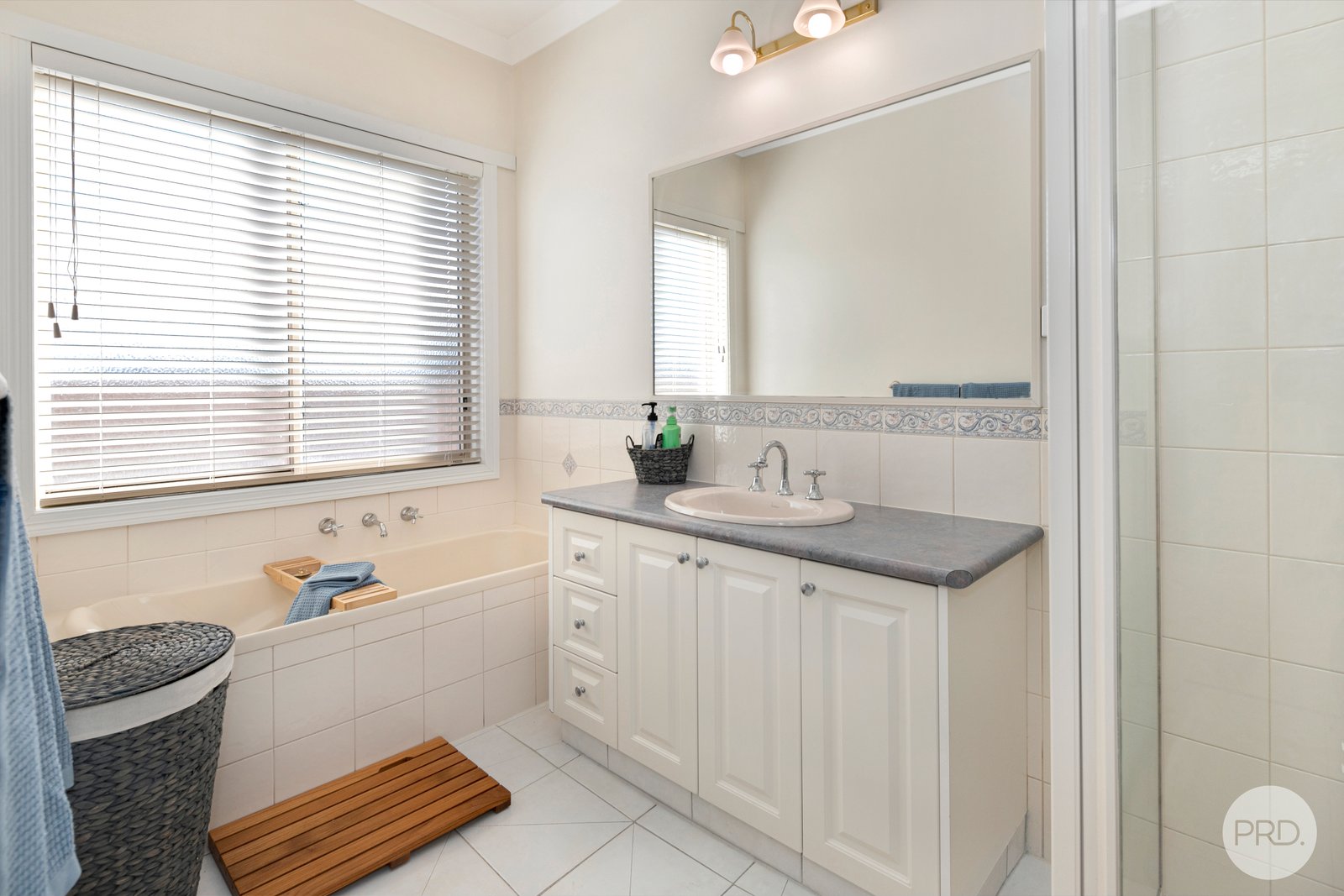 44 Harrier Drive INVERMAY PARK 11