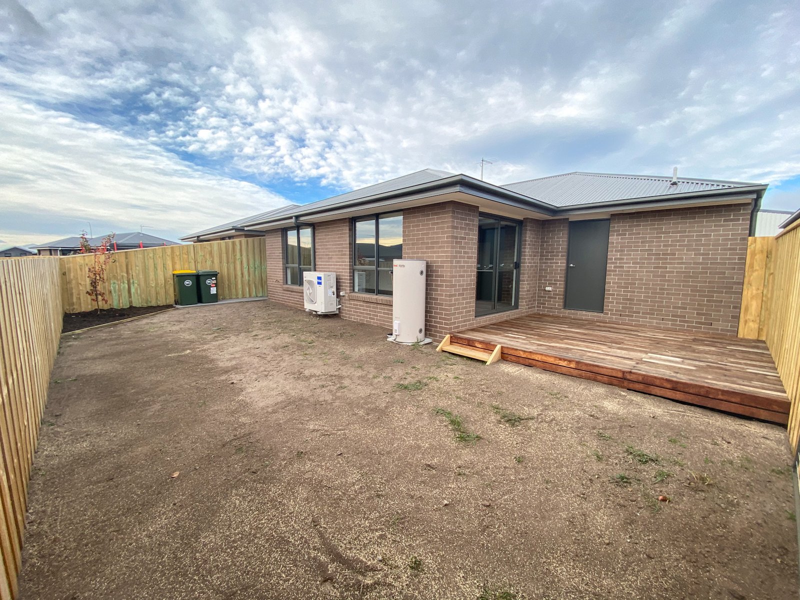 4/4 Haskell Road BRIGHTON 11