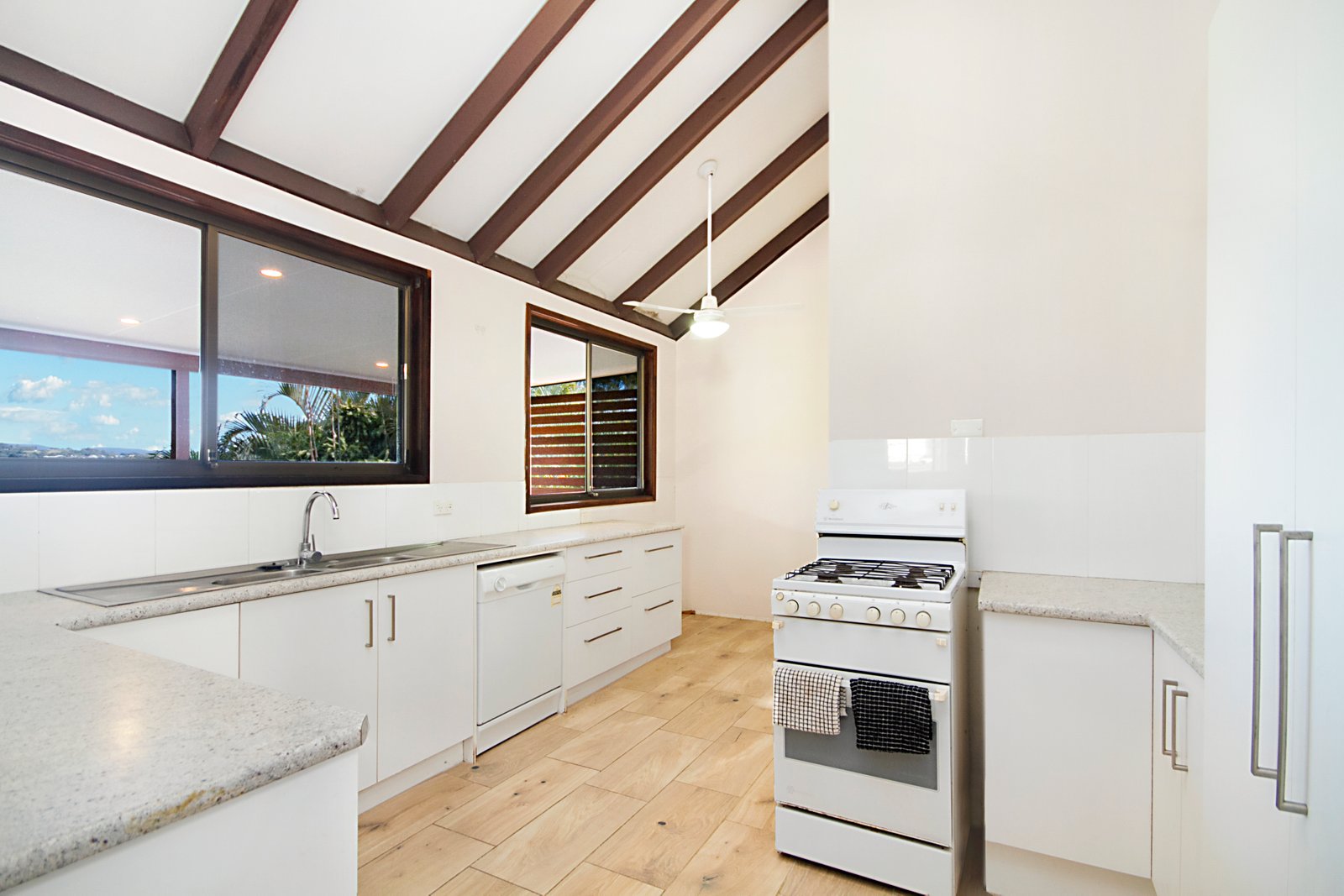 44 Hillcrest Avenue TWEED HEADS SOUTH 4