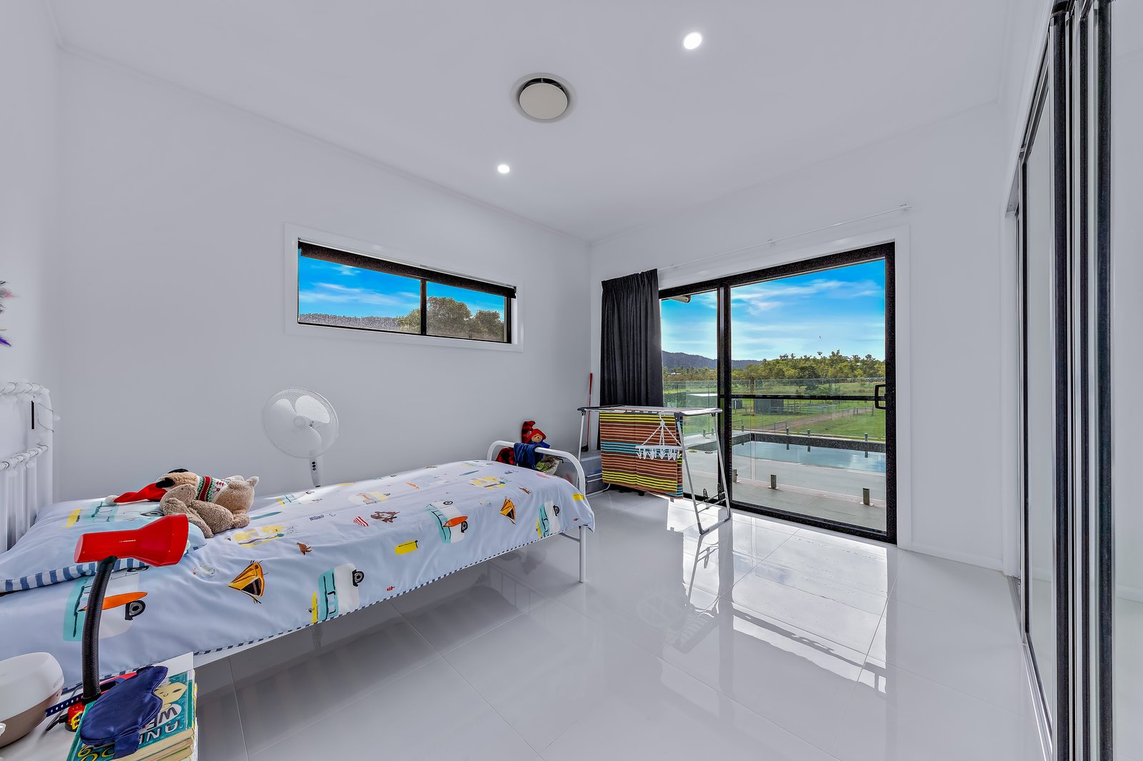 44 Holloway Drive SUGARLOAF 8