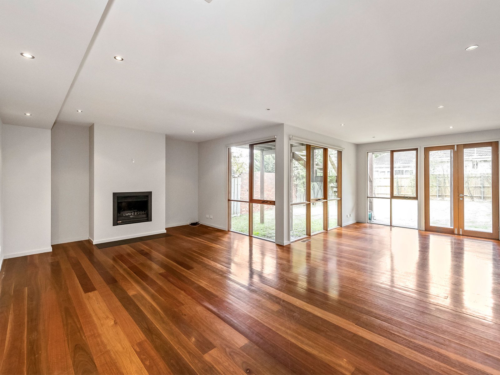 Gallery: 44 Holloway Road