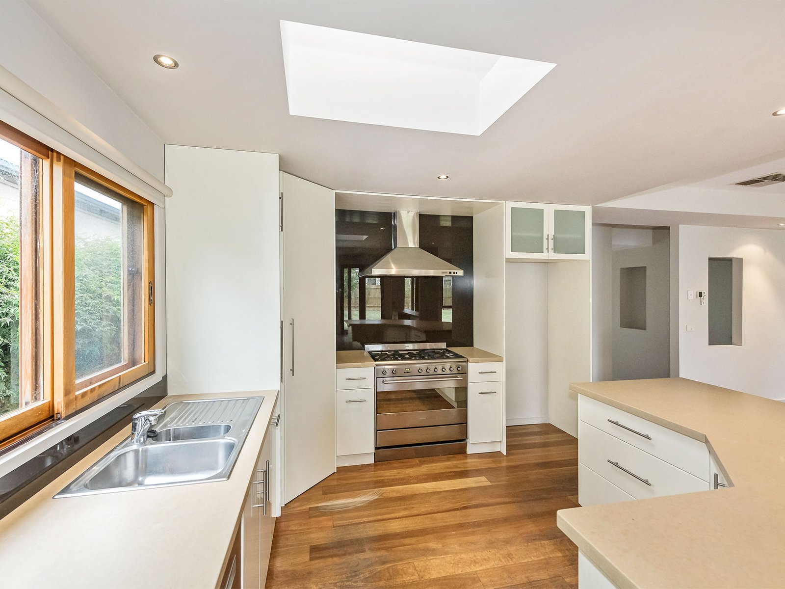 Gallery: 44 Holloway Road