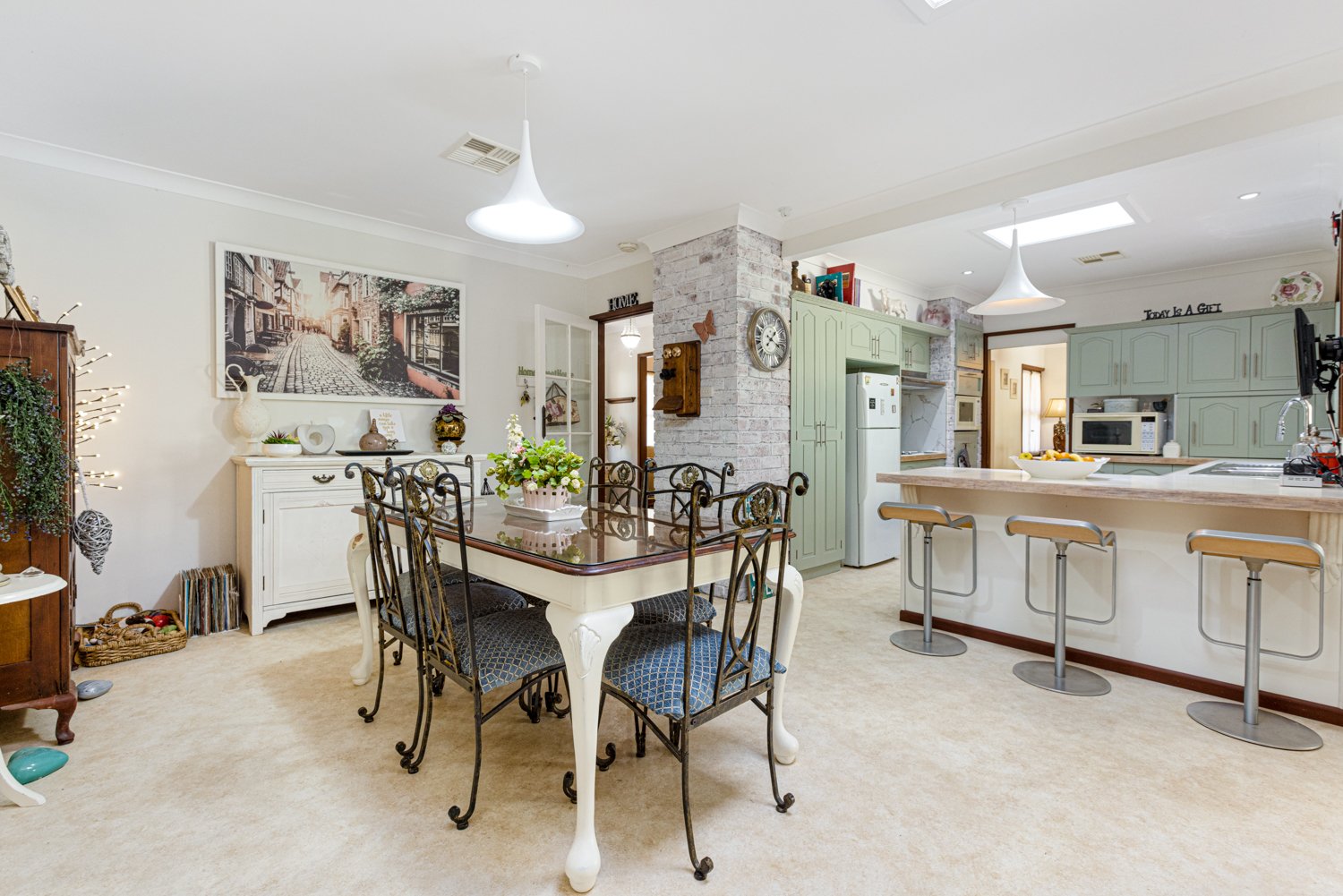 44 Houston Avenue TENAMBIT 11