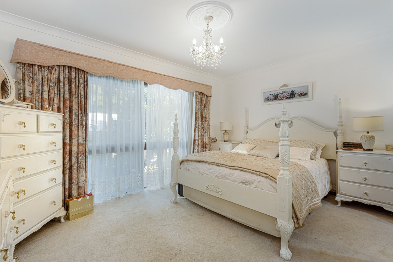 44 Houston Avenue TENAMBIT 14