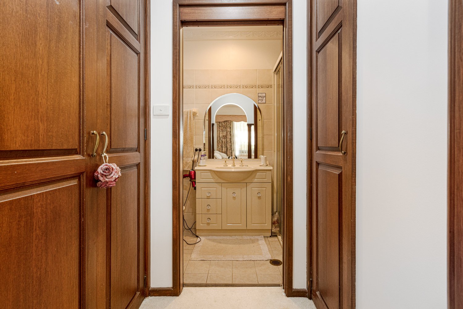 44 Houston Avenue TENAMBIT 15