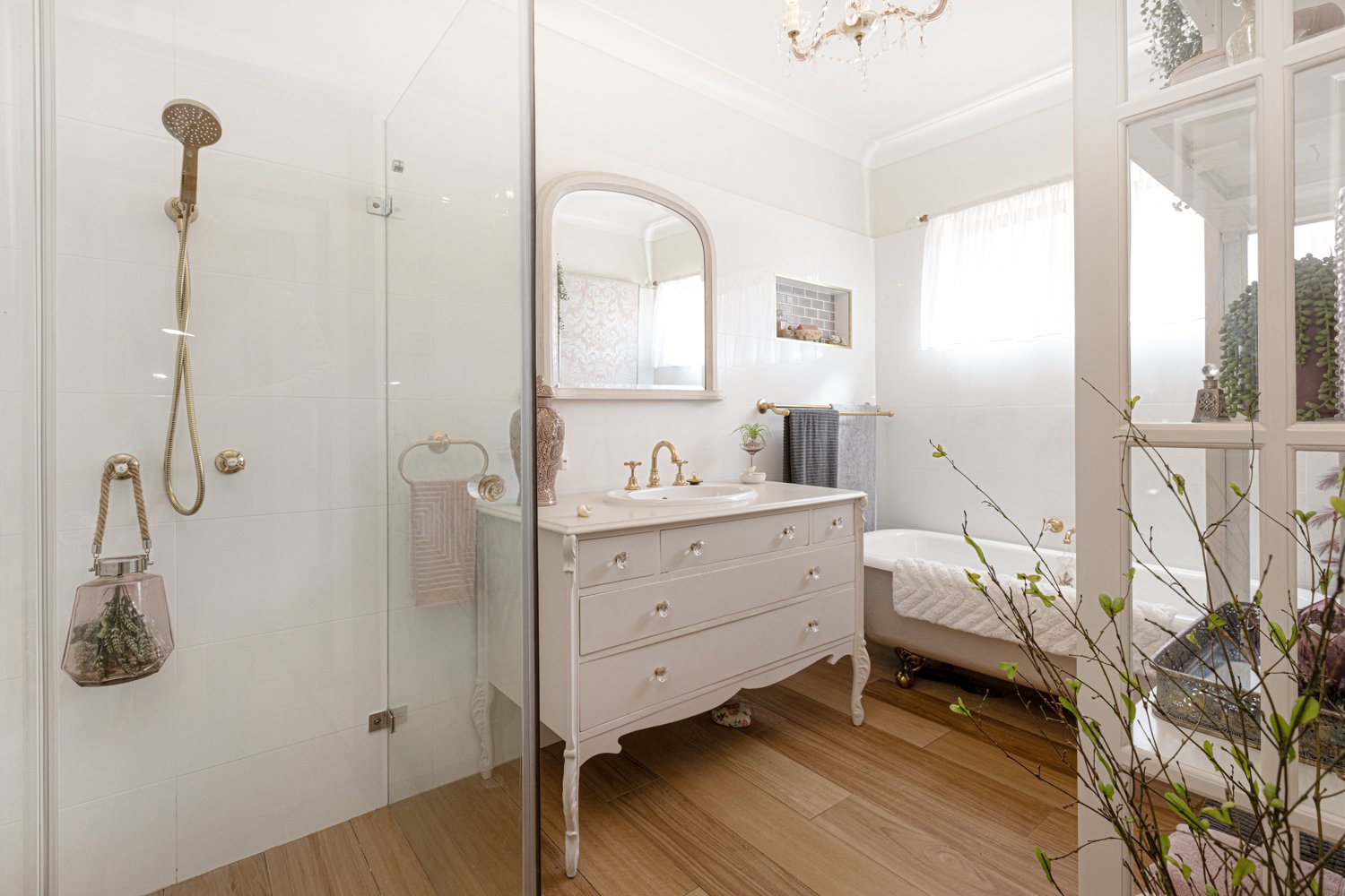 44 Houston Avenue TENAMBIT 18