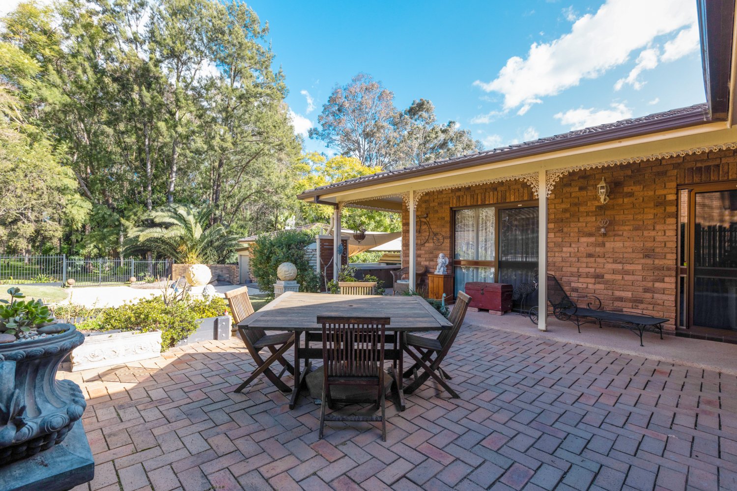 44 Houston Avenue TENAMBIT 19