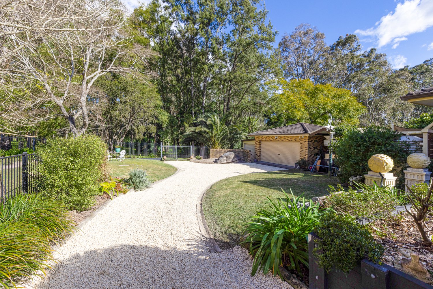 44 Houston Avenue TENAMBIT 25