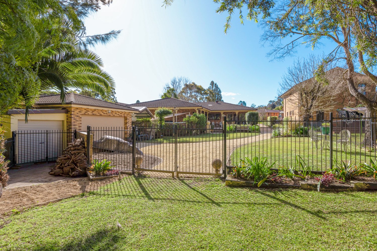 44 Houston Avenue TENAMBIT 30