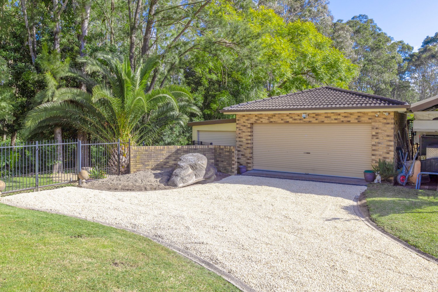 44 Houston Avenue TENAMBIT 32