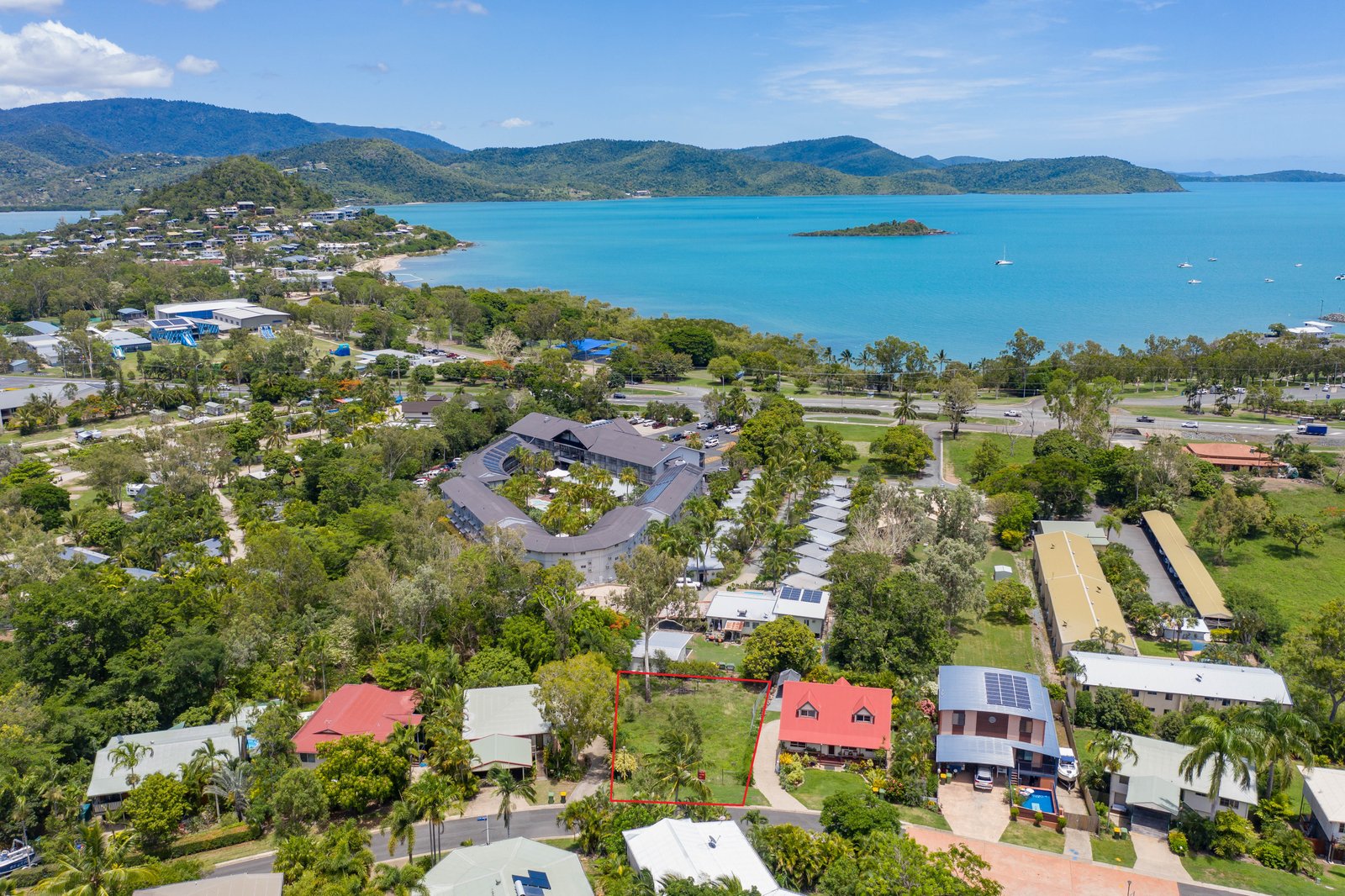 44 Jones Road CANNONVALE 2