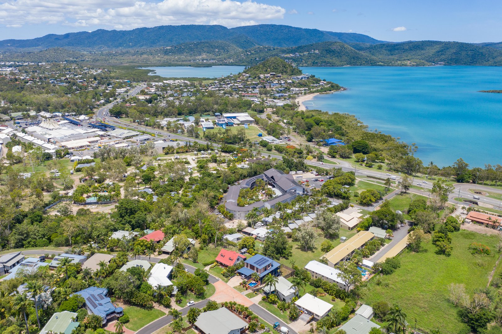 44 Jones Road CANNONVALE 12