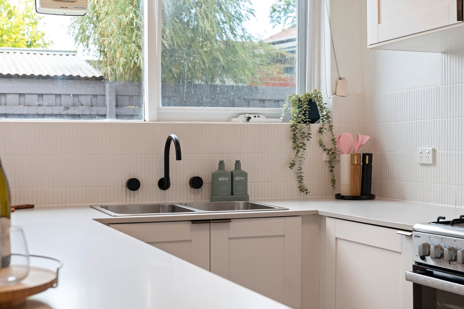 Real Estate and Property in 4/4 Kokaribb Road, Carnegie, VIC