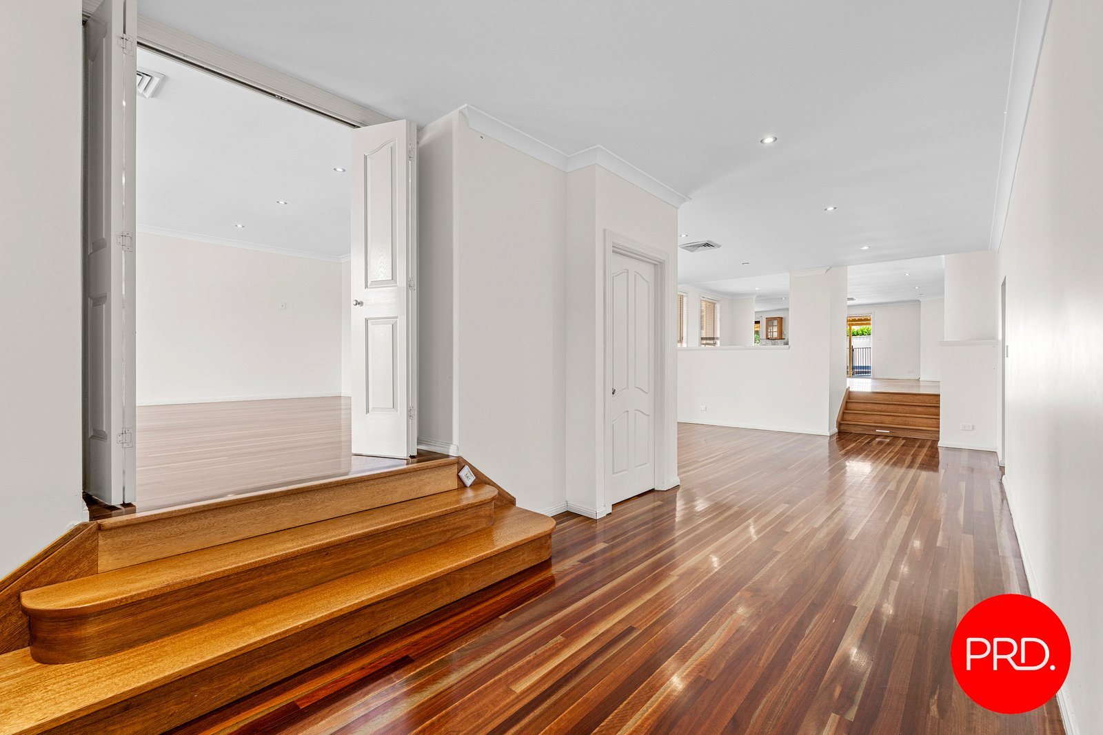 44 Kurrajong Circuit MOUNT ANNAN 2