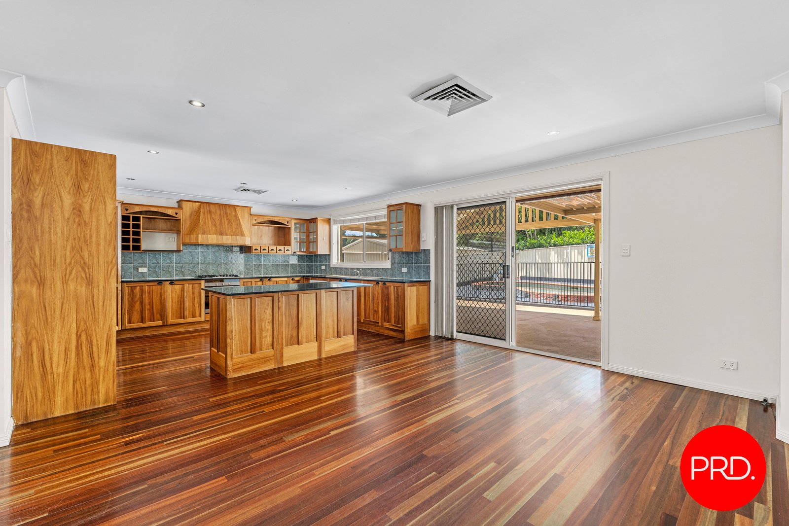 44 Kurrajong Circuit MOUNT ANNAN 7