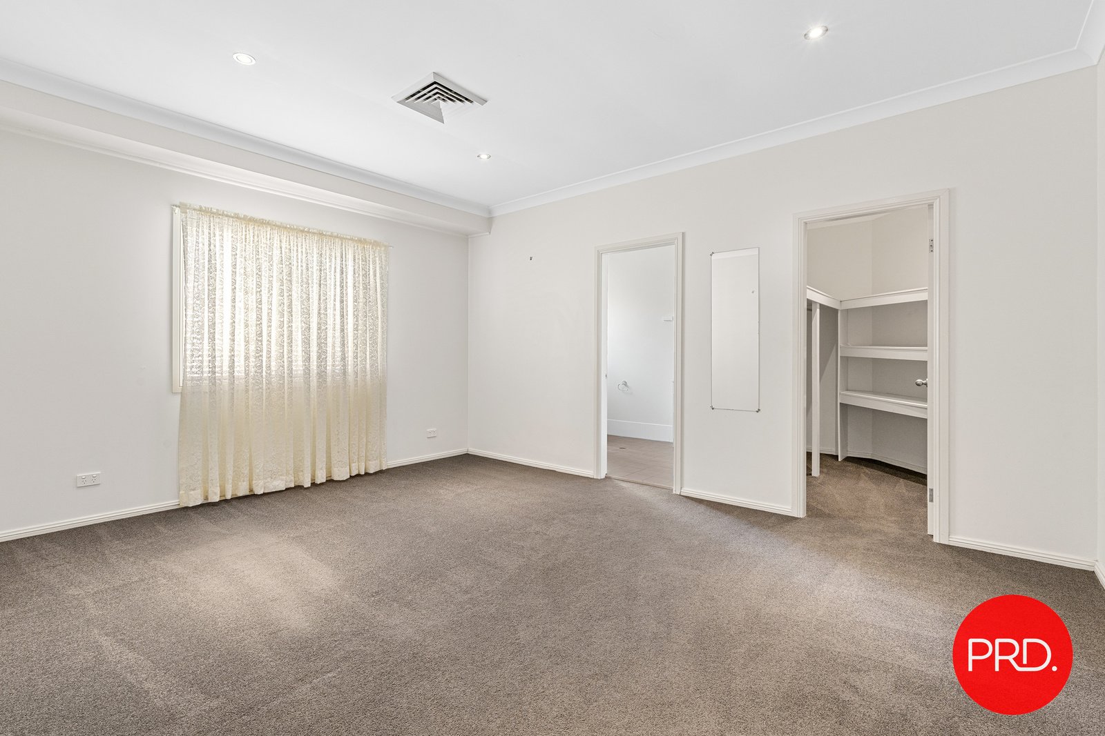 44 Kurrajong Circuit MOUNT ANNAN 9