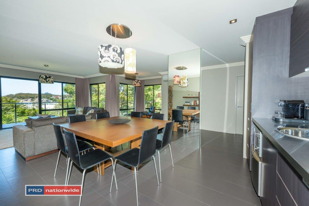 4/4 Laman Street NELSON BAY 8