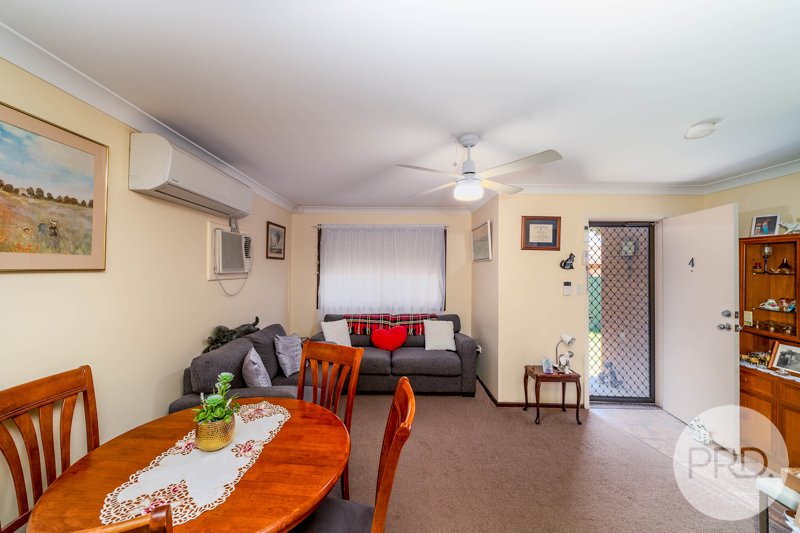 4/4 Langdon Avenue WAGGA WAGGA 4