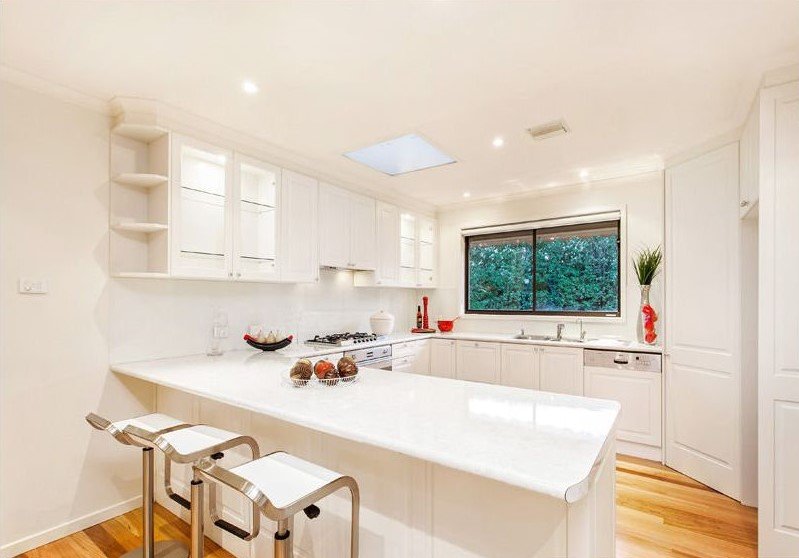 Gallery: 44 Larnook Crescent