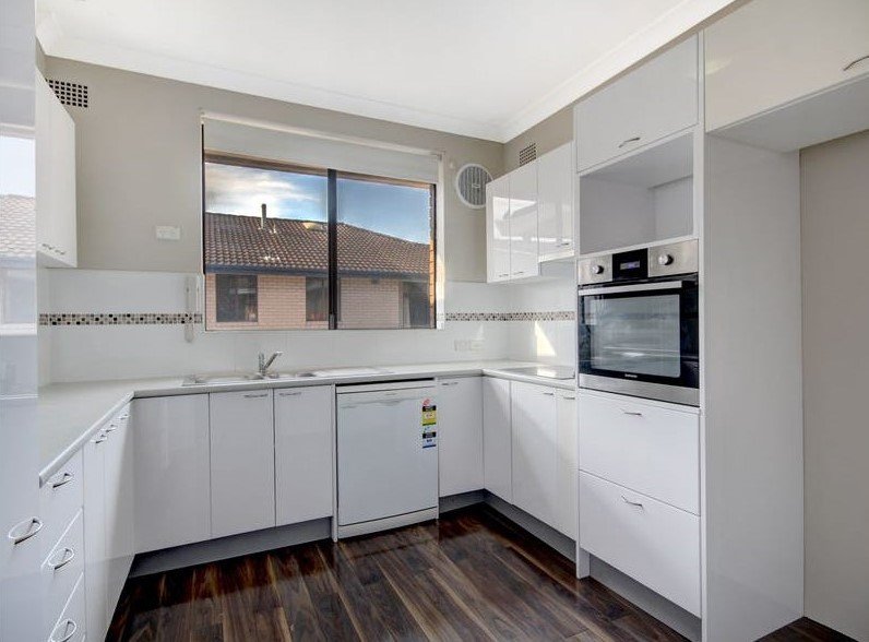 4/4 Letitia Street OATLEY 2