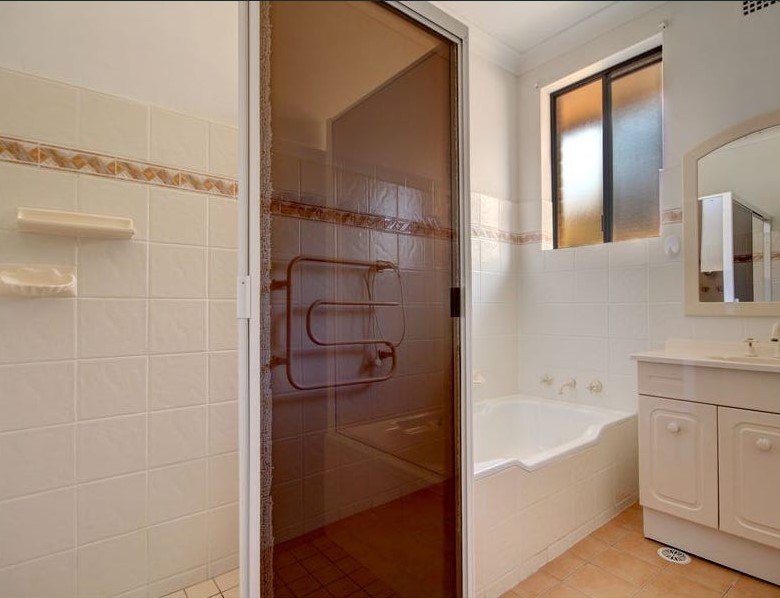 4/4 Letitia Street OATLEY 4