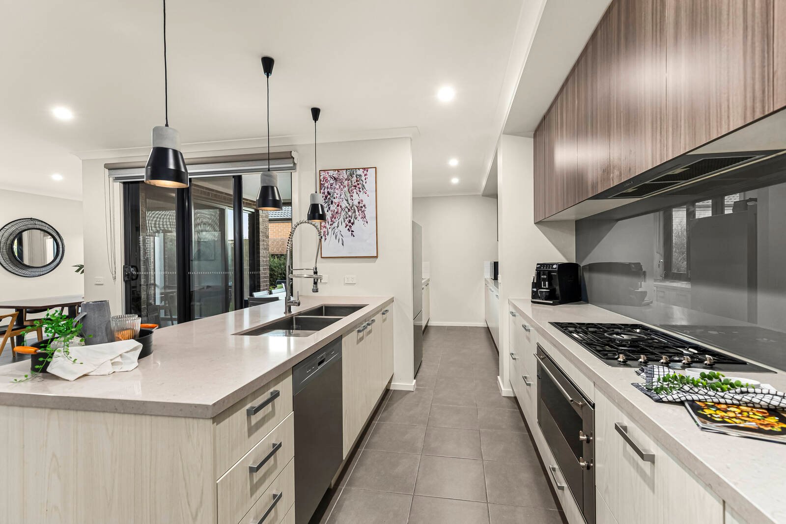 Real Estate and Property in 44 Loudon Circuit, Craigieburn, VIC