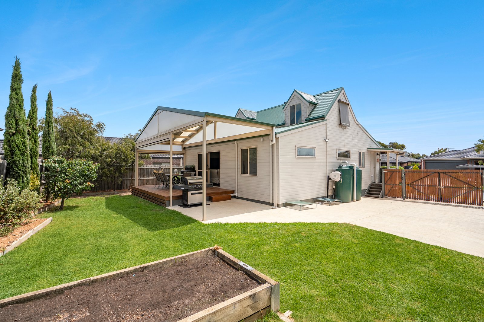 Gallery: 44 Macfarlane Street