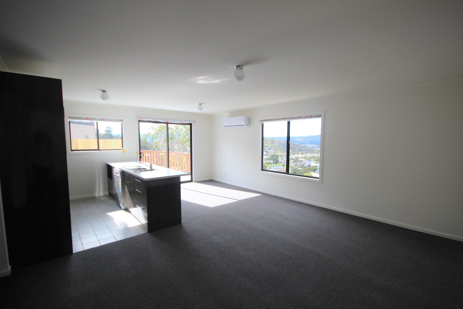 44 McGill Rise CLAREMONT 2