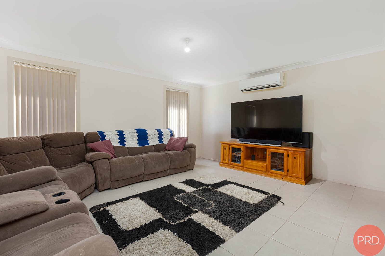 44 McKeachie Drive ABERGLASSLYN 4
